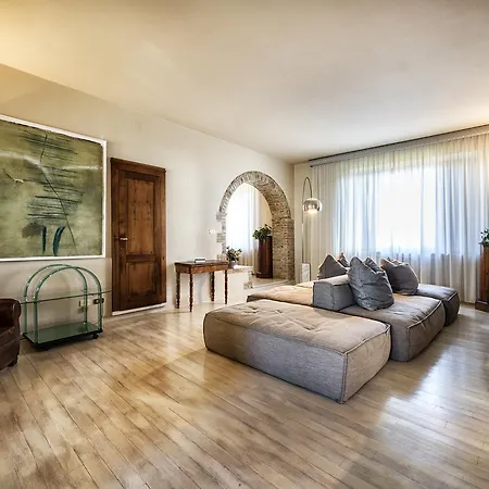 Bed and Breakfast Drogheria E Franci Μονταλτσίνο